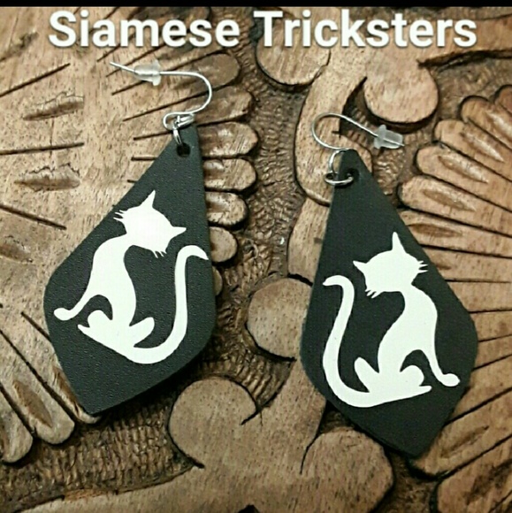 E-20 NEW HALLOWEEN EARRINGS - Picture 1 of 6